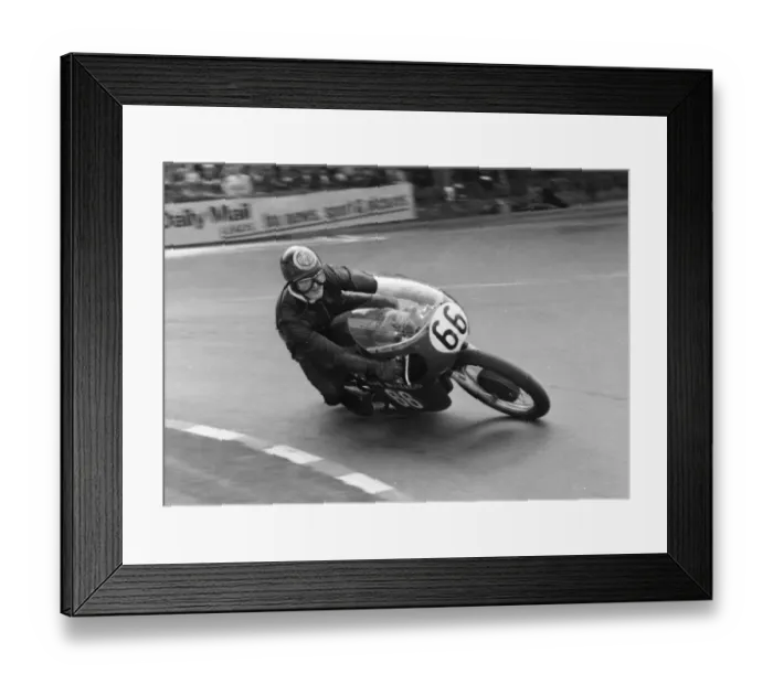 Framed Print : Ronnie Mann (Bultaco) 1969 Lightweight Manx Grand Prix Framed Print : Ronnie Mann (Bultaco) 1969 Lightweight Manx Grand Prix
