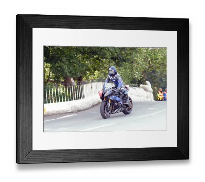 Framed Print : David Mulligan (Yamaha) 2009 Newcomers Manx Grand Prix Framed Print : David Mulligan (Yamaha) 2009 Newcomers Manx Grand Prix