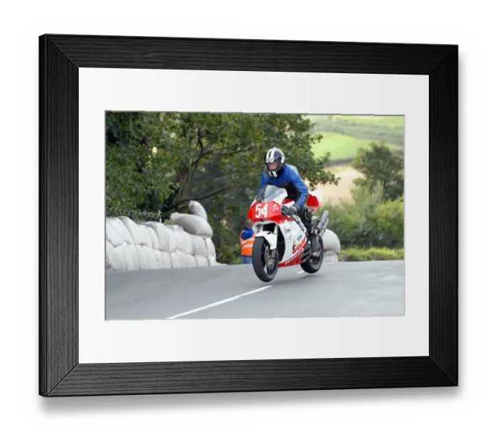 Framed Print : Dave Edwards (Honda) 2009 Newcomers Manx Grand Prix Framed Print : Dave Edwards (Honda) 2009 Newcomers Manx Grand Prix