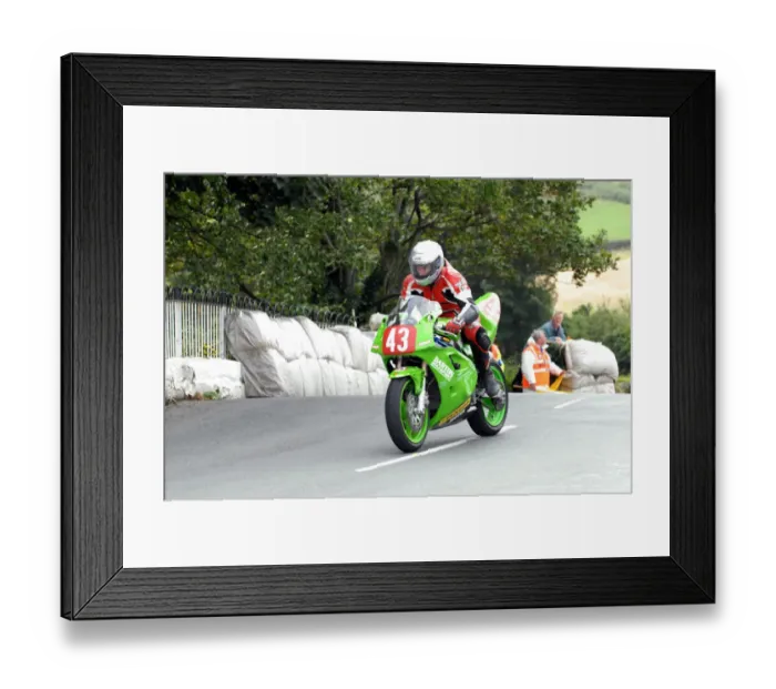 Framed Print : Adrian Kershaw (Kawasaki) 2009 Newcomers Manx Grand Prix Framed Print : Adrian Kershaw (Kawasaki) 2009 Newcomers Manx Grand Prix