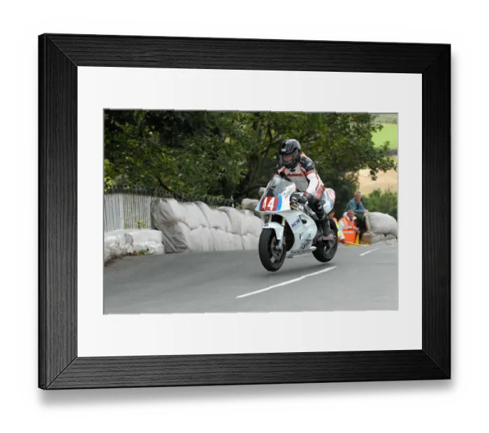 Framed Print : Daniel Millard (Kawasaki) 2009 Newcomers Manx Grand Prix