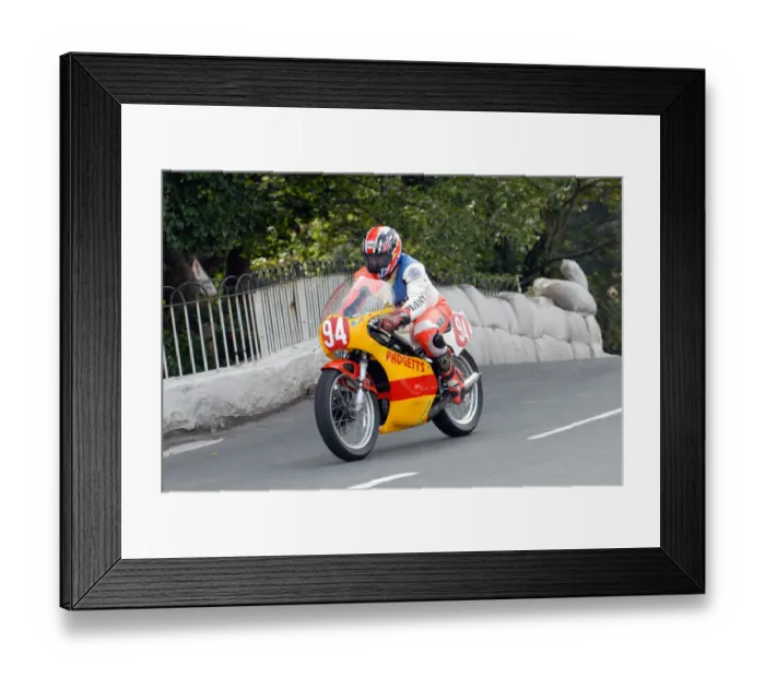 Framed Print : Dean Martin (Yamaha) 2009 Post Classic Manx Grand Prix