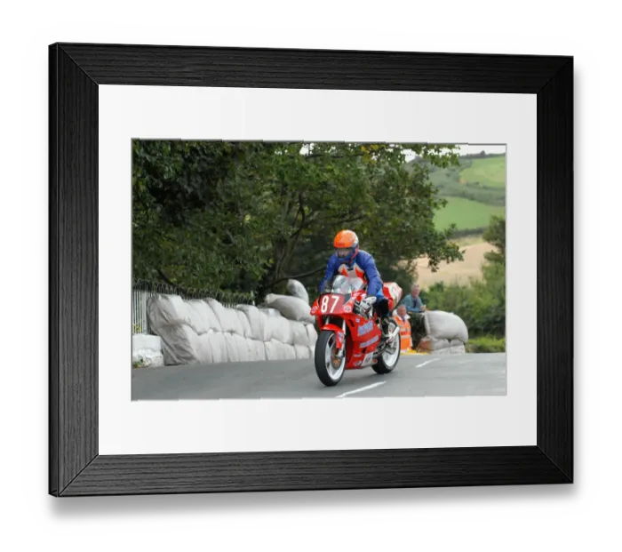Framed Print : Brian Mateer (Yamaha) 2009 Post Classic Manx Grand Prix Framed Print : Brian Mateer (Yamaha) 2009 Post Classic Manx Grand Prix