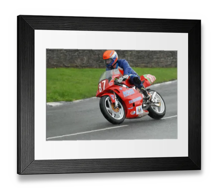 Framed Print : Brian Mateer (Yamaha) 2009 Post Classic Manx Grand Prix Framed Print : Brian Mateer (Yamaha) 2009 Post Classic Manx Grand Prix