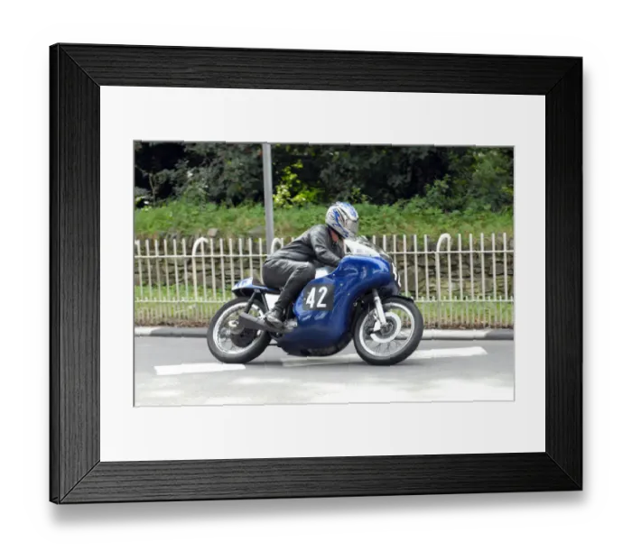 Framed Print : Derrick Holliland (Petty) 2009 Classic TT Framed Print : Derrick Holliland (Petty) 2009 Classic TT