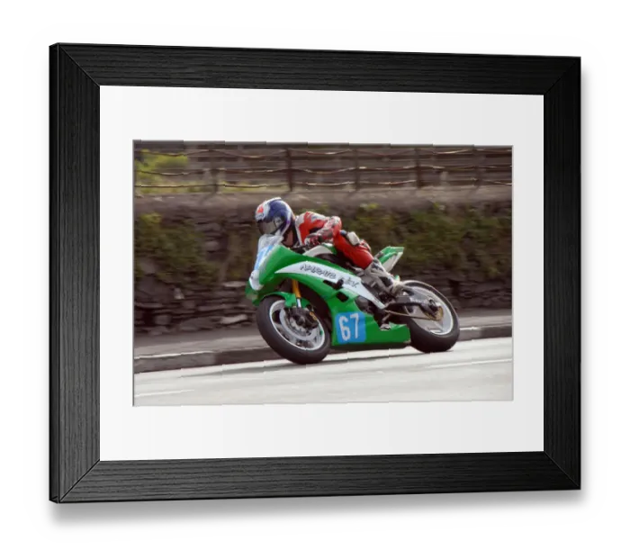 Framed Print : Benny Smith (Yamaha) 2009 Junior Manx Grand Prix Framed Print : Benny Smith (Yamaha) 2009 Junior Manx Grand Prix