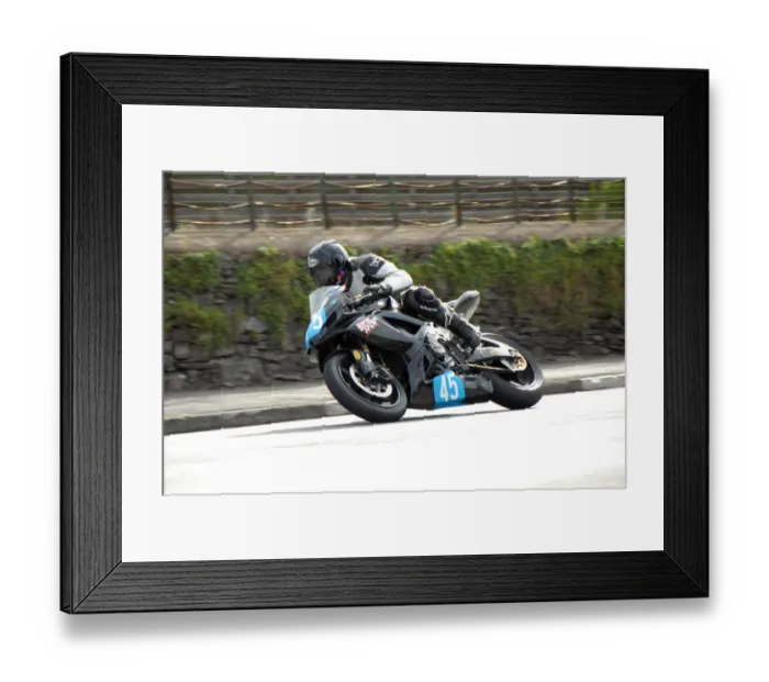 Framed Print : Paul Lawson (Suzuki) 2009 Junior Manx Grand Prix Framed Print : Paul Lawson (Suzuki) 2009 Junior Manx Grand Prix