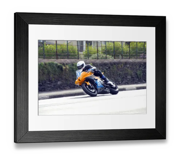 Framed Print : Peter Gibson (Yamaha) 2009 Junior Manx Grand Prix Framed Print : Peter Gibson (Yamaha) 2009 Junior Manx Grand Prix