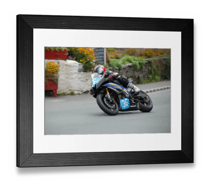 Framed Print : Chris Bradshaw (Yamaha) 2009 Junior Manx Grand Prix Framed Print : Chris Bradshaw (Yamaha) 2009 Junior Manx Grand Prix