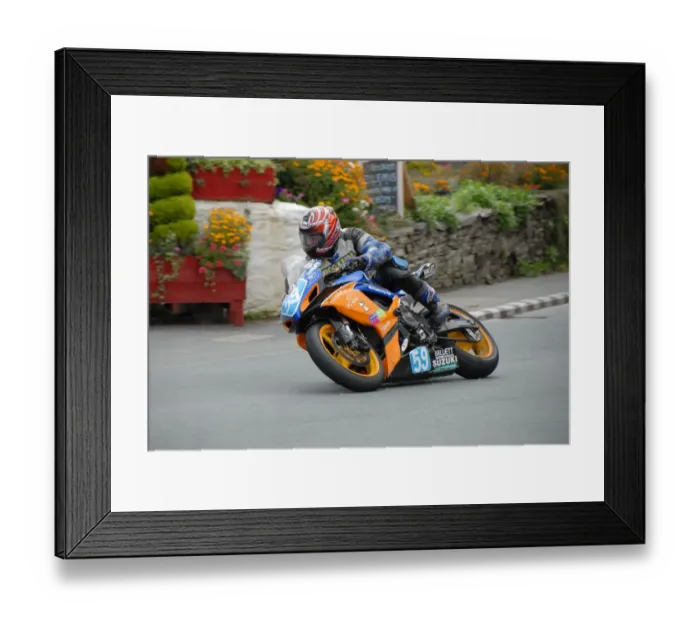 Framed Print : Alistair Howarth (Suzuki) 2009 Junior Manx Grand Prix Framed Print : Alistair Howarth (Suzuki) 2009 Junior Manx Grand Prix