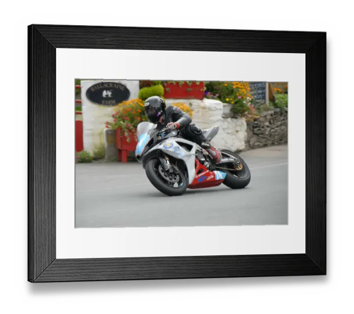Framed Print : Patrick Woodside (Suzuki) 2009 Junior Manx Grand Prix Framed Print : Patrick Woodside (Suzuki) 2009 Junior Manx Grand Prix