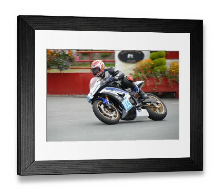 Framed Print : Richard Bregazzi (Yamaha) 2009 Junior Manx Grand Prix Framed Print : Richard Bregazzi (Yamaha) 2009 Junior Manx Grand Prix