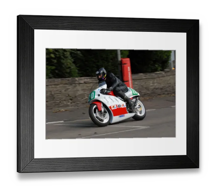 Framed Print : Neil Cudworth (Yamaha) 2009 Lightweight Manx Grand Prix Framed Print : Neil Cudworth (Yamaha) 2009 Lightweight Manx Grand Prix