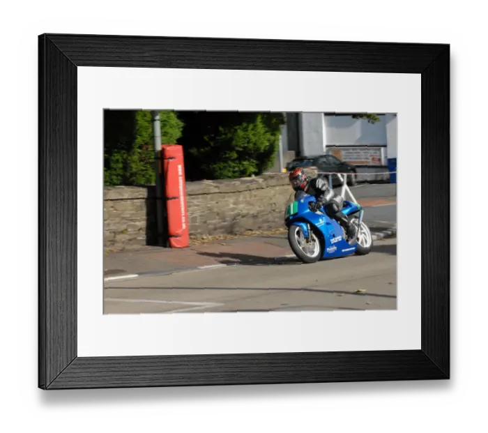 Framed Print : Dave Sells (Honda) 2009 Lightweight Manx Grand Prix Framed Print : Dave Sells (Honda) 2009 Lightweight Manx Grand Prix