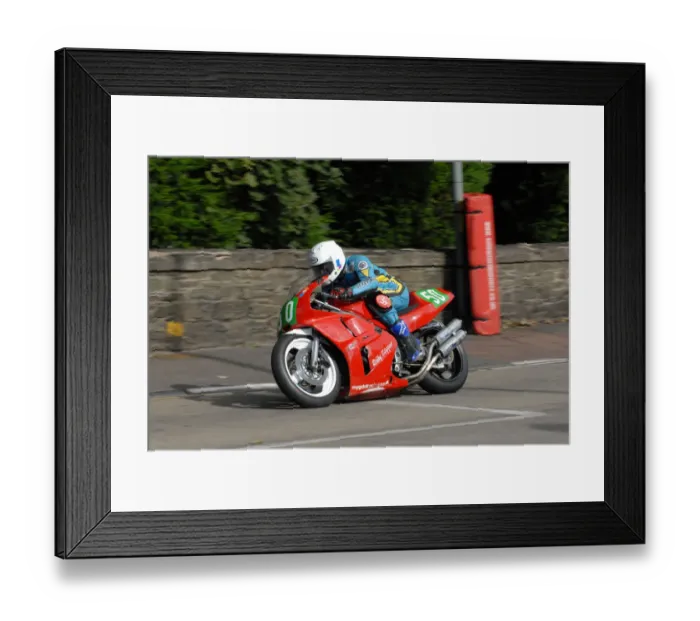 Framed Print : Andy Cowin (Yamaha) 2009 Ultra Lightweight Manx Grand Prix Framed Print : Andy Cowin (Yamaha) 2009 Ultra Lightweight Manx Grand Prix