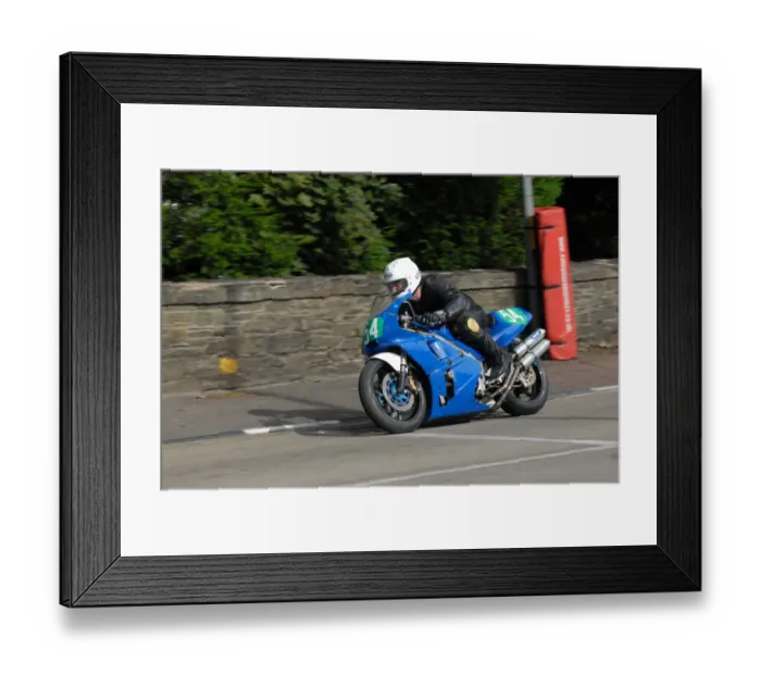 Framed Print : John Byatt (Honda) 2009 Ultra Lightweight Manx Grand Prix Framed Print : John Byatt (Honda) 2009 Ultra Lightweight Manx Grand Prix