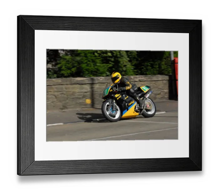 Framed Print : Derek Costello (Honda) 2009 Ultra Lightweight Manx Grand Prix Framed Print : Derek Costello (Honda) 2009 Ultra Lightweight Manx Grand Prix