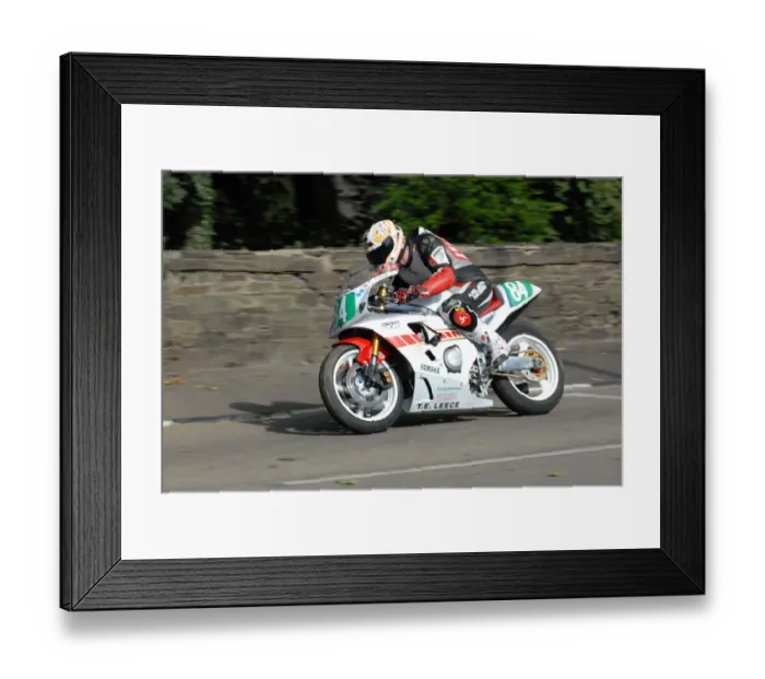 Framed Print : Dave Taylor (Yamaha) 2009 Ultra Lightweight Manx Grand Prix Framed Print : Dave Taylor (Yamaha) 2009 Ultra Lightweight Manx Grand Prix