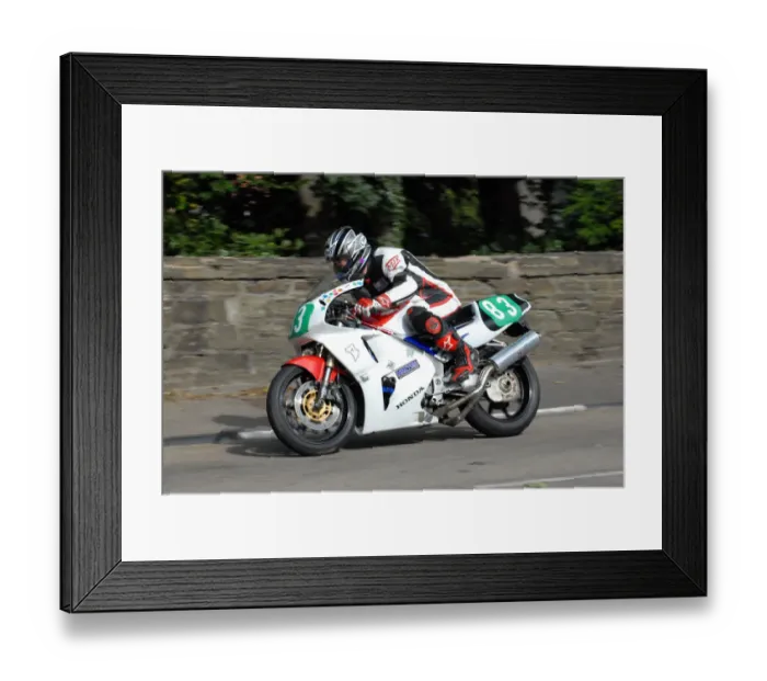 Framed Print : Frank Biggelaar (Honda) 2009 Ultra Lightweight Manx Grand Prix Framed Print : Frank Biggelaar (Honda) 2009 Ultra Lightweight Manx Grand Prix
