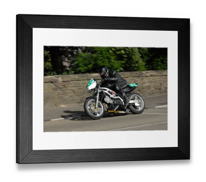 Framed Print : Kevin Murphy (Suzuki) 2009 Ultra Lightweight Manx Grand Prix Framed Print : Kevin Murphy (Suzuki) 2009 Ultra Lightweight Manx Grand Prix