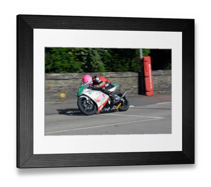 Framed Print : Davy Morgan (Honda) 2009 Lightweight Manx Grand Prix Framed Print : Davy Morgan (Honda) 2009 Lightweight Manx Grand Prix