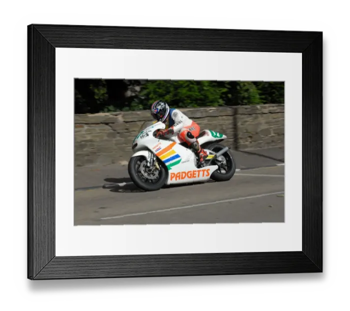 Framed Print : Dean Martin (Honda) 2009 Lightweight Manx Grand Prix Framed Print : Dean Martin (Honda) 2009 Lightweight Manx Grand Prix