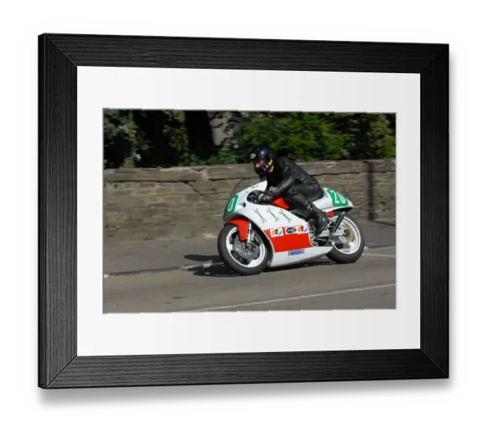 Framed Print : Neil Cudworth (Yamaha) 2009 Lightweight Grand Prix Framed Print : Neil Cudworth (Yamaha) 2009 Lightweight Grand Prix