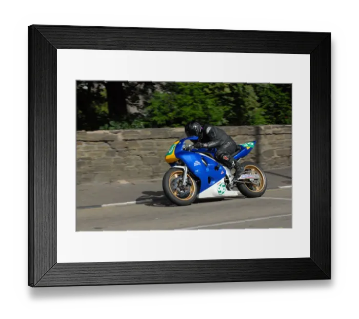 Framed Print : Paul Johnson (Suzuki) 2009 Ultra Lightweight Grand Prix Framed Print : Paul Johnson (Suzuki) 2009 Ultra Lightweight Grand Prix