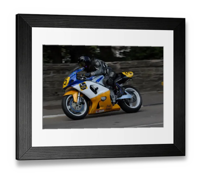 Framed Print : David Taylor (Suzuki) 2009 Senior Manx Grand Prix Framed Print : David Taylor (Suzuki) 2009 Senior Manx Grand Prix