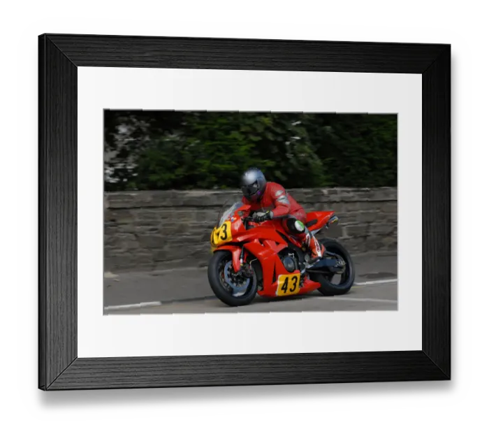 Framed Print : Iain Hill (Honda) 2009 Senior Manx Grand Prix Framed Print : Iain Hill (Honda) 2009 Senior Manx Grand Prix