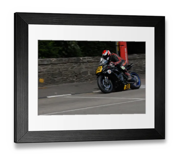 Framed Print : Nigel-Sean Rea (Suzuki) 2009 Senior Manx Grand Prix Framed Print : Nigel-Sean Rea (Suzuki) 2009 Senior Manx Grand Prix