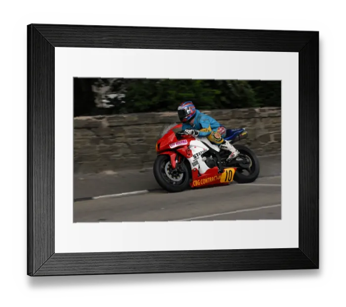 Framed Print : Ryan Kneen (Honda) 2009 Senior Manx Grand Prix Framed Print : Ryan Kneen (Honda) 2009 Senior Manx Grand Prix
