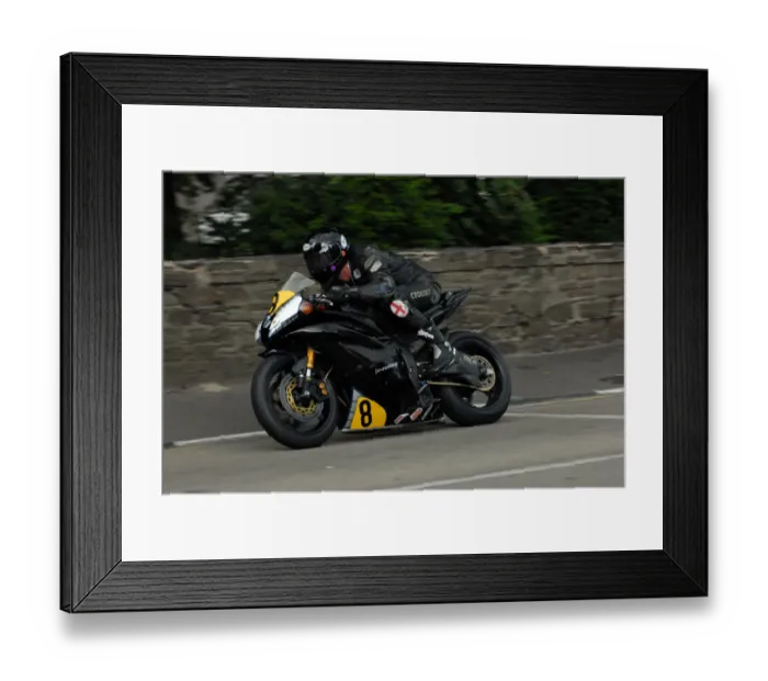 Framed Print : Jules Croft (Yamaha) 2009 Senior Manx Grand Prix Framed Print : Jules Croft (Yamaha) 2009 Senior Manx Grand Prix