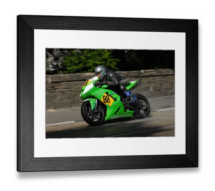 Framed Print : Michael Gillan (Kawasaki) 2009 Senior Manx Grand Prix Framed Print : Michael Gillan (Kawasaki) 2009 Senior Manx Grand Prix