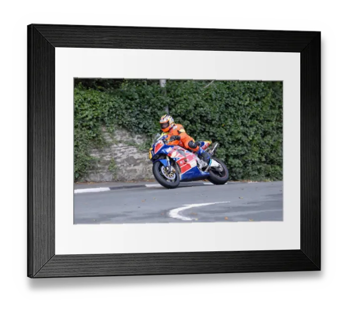 Framed Print : Tim Devlin (Honda) 2009 Senior Manx Grand Prix Framed Print : Tim Devlin (Honda) 2009 Senior Manx Grand Prix