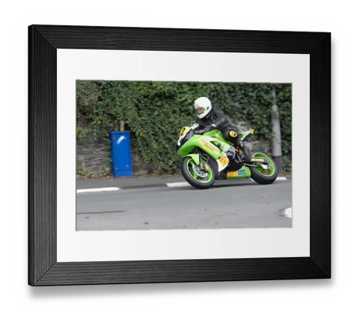 Framed Print : Stephen Carr (Kawasaki) 2009 Senior Manx Grand Prix Framed Print : Stephen Carr (Kawasaki) 2009 Senior Manx Grand Prix