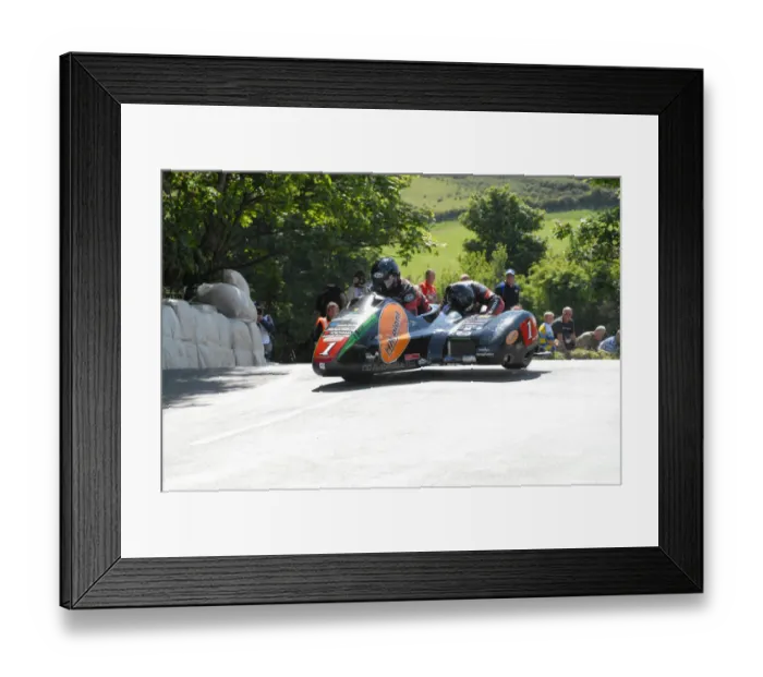 Framed Print : Nick Crowe & Mark Cox (LCR Honda) 2009 Sidecar TT Framed Print : Nick Crowe & Mark Cox (LCR Honda) 2009 Sidecar TT