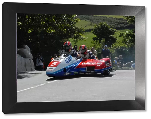 Klaus Klaffenbock & Darren Hope (LCR Honda) 2009 Sidecar TT