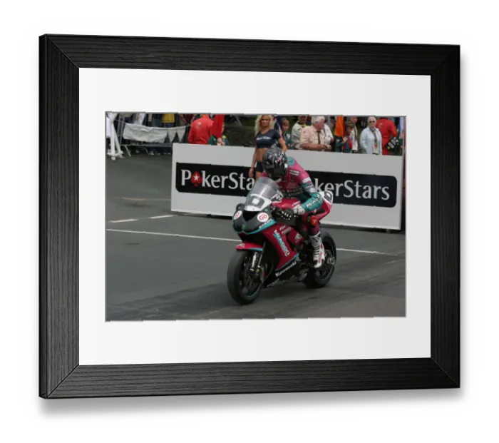 Framed Print : Conor Cummins (McAdoo Kawasaki) 2009 Superbike TT Framed Print : Conor Cummins (McAdoo Kawasaki) 2009 Superbike TT