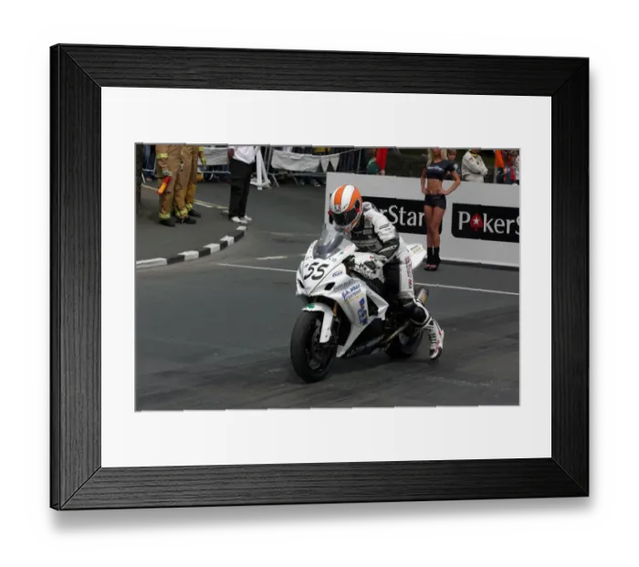 Framed Print : Andrew Neill (Suzuki) 2009 Superbike TT Framed Print : Andrew Neill (Suzuki) 2009 Superbike TT