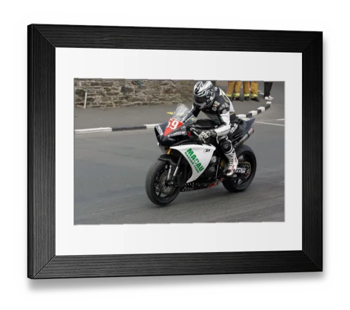 Framed Print : Marc Fissette (Yamaha) 2009 Superbike TT Framed Print : Marc Fissette (Yamaha) 2009 Superbike TT