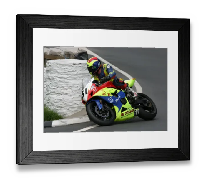 Framed Print : James McCullagh (Suzuki) 2009 Superbike TT Framed Print : James McCullagh (Suzuki) 2009 Superbike TT