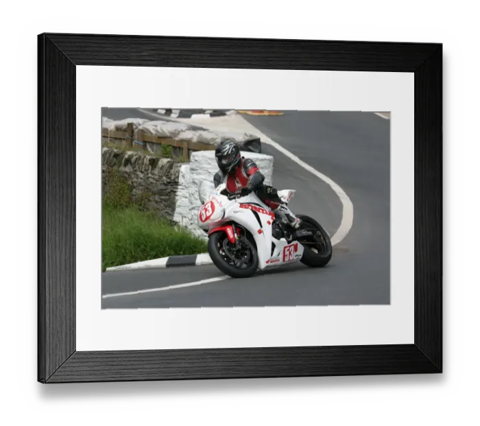 Framed Print : Paul Cranston (Honda) 2009 Superbike TT Framed Print : Paul Cranston (Honda) 2009 Superbike TT
