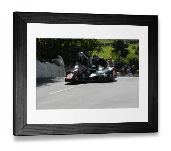 Framed Print : Marie Hodgson (Yamaha) 2009 Southern 100 Framed Print : Marie Hodgson (Yamaha) 2009 Southern 100