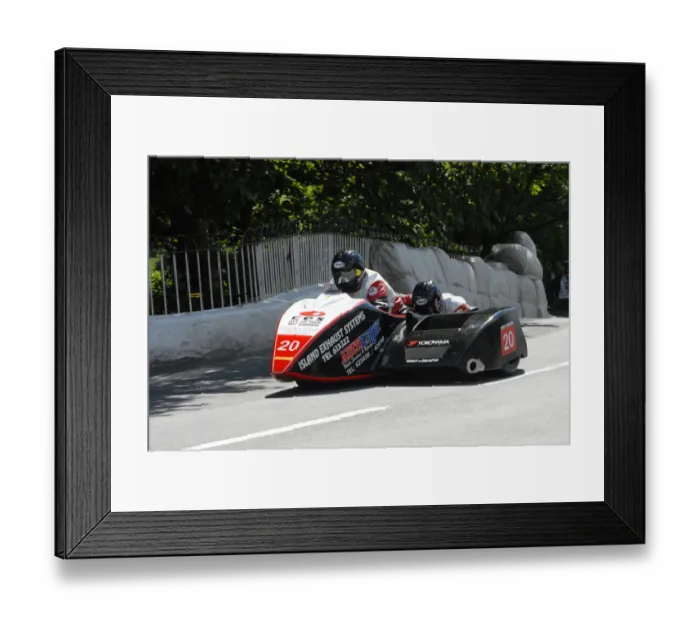 Framed Print : Alan Jackson (Suzuki) 2009 Southern 100