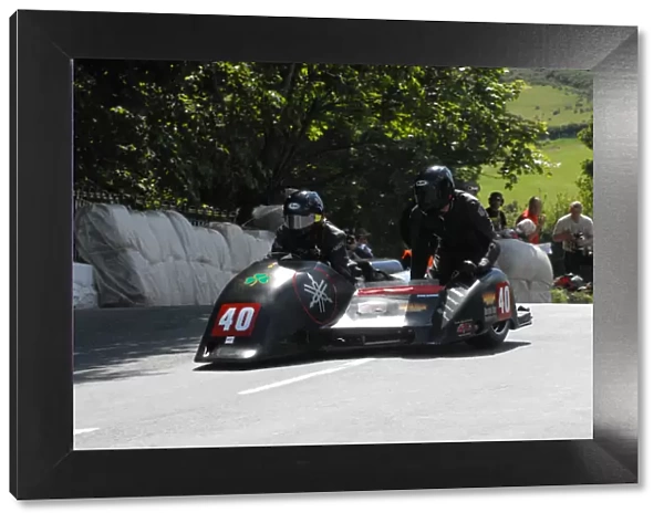 Mick Donovan & Aidan Browne (Ireson Yamaha) 2009 Sidecar TT