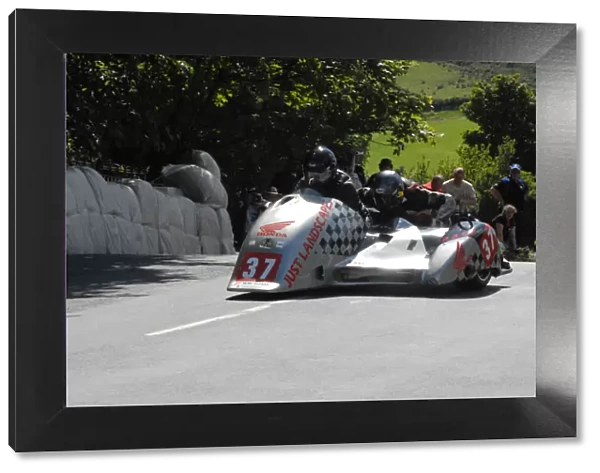 David Kimberley & Paul Lowther (Ireson Honda) 2009 Sidecar TT