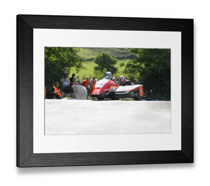 Framed Print : Wayne Martin (Triumph) 2009 Southern 100 Framed Print : Wayne Martin (Triumph) 2009 Southern 100