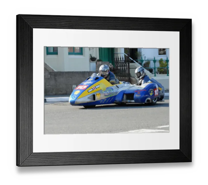 Framed Print : Andy Laidlow & James Neave (LCR Suzuki) 2009 Sidecar TT Framed Print : Andy Laidlow & James Neave (LCR Suzuki) 2009 Sidecar TT