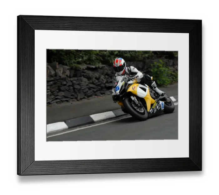 Framed Print : Adrian Archibald (Suzuki) 2009 Supersport TT Framed Print : Adrian Archibald (Suzuki) 2009 Supersport TT
